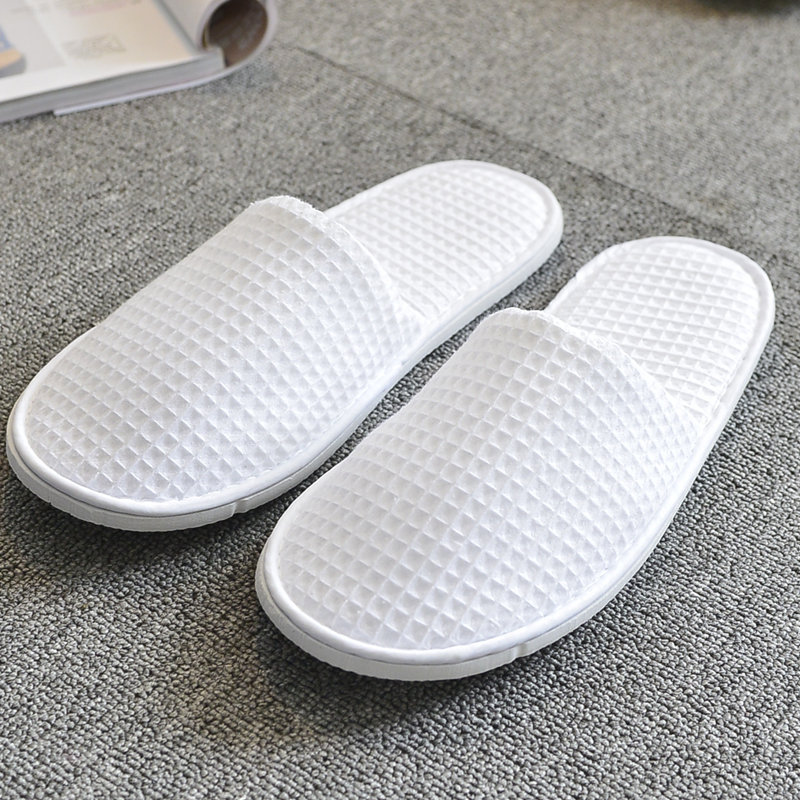 รองเท้าแตะแบบใช้แล้วทิ้งสีขาวล - Spa & Wellness Zámeček Petrovice บทวิจารณ์และราคา